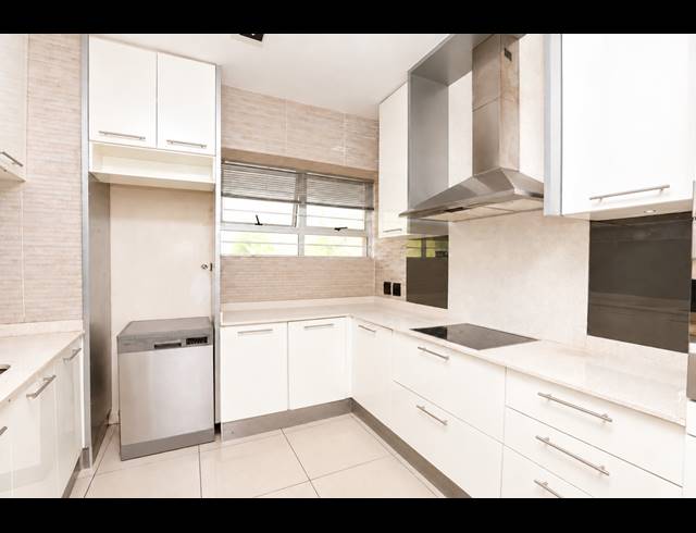 4 BEDROOM APARTMENT FOR SALE IN MUSGRAVE